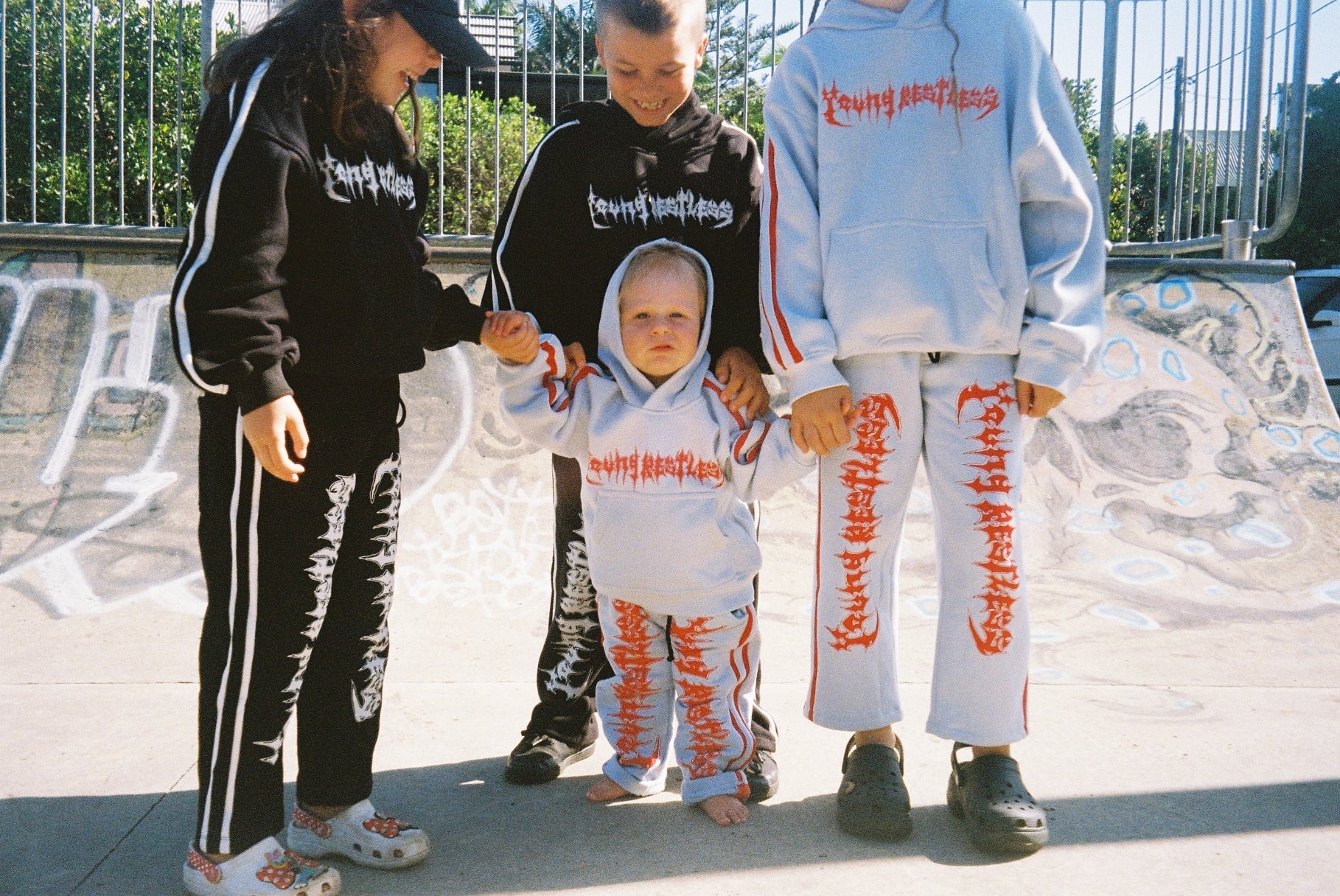 METAL SWEATPANT / BABY BLUE