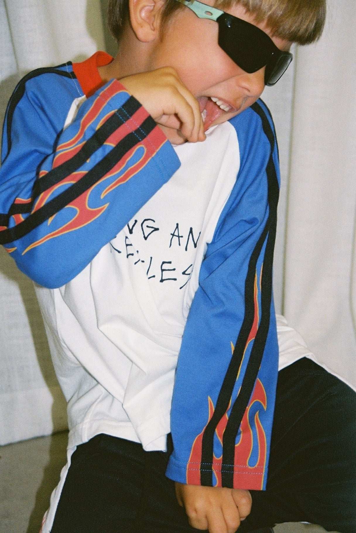 BURN OUT TEE / WHITE - youngandrestlesskids 