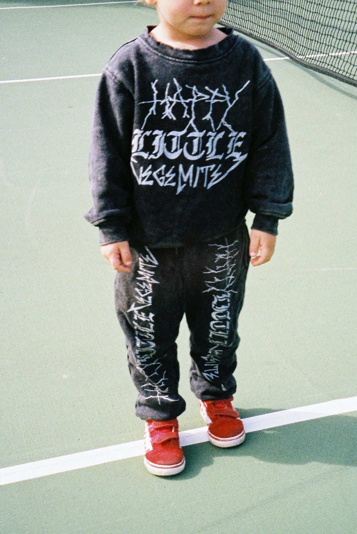 HAPPY SWEATSHIRT / WASHED BLACK - youngandrestlesskids 