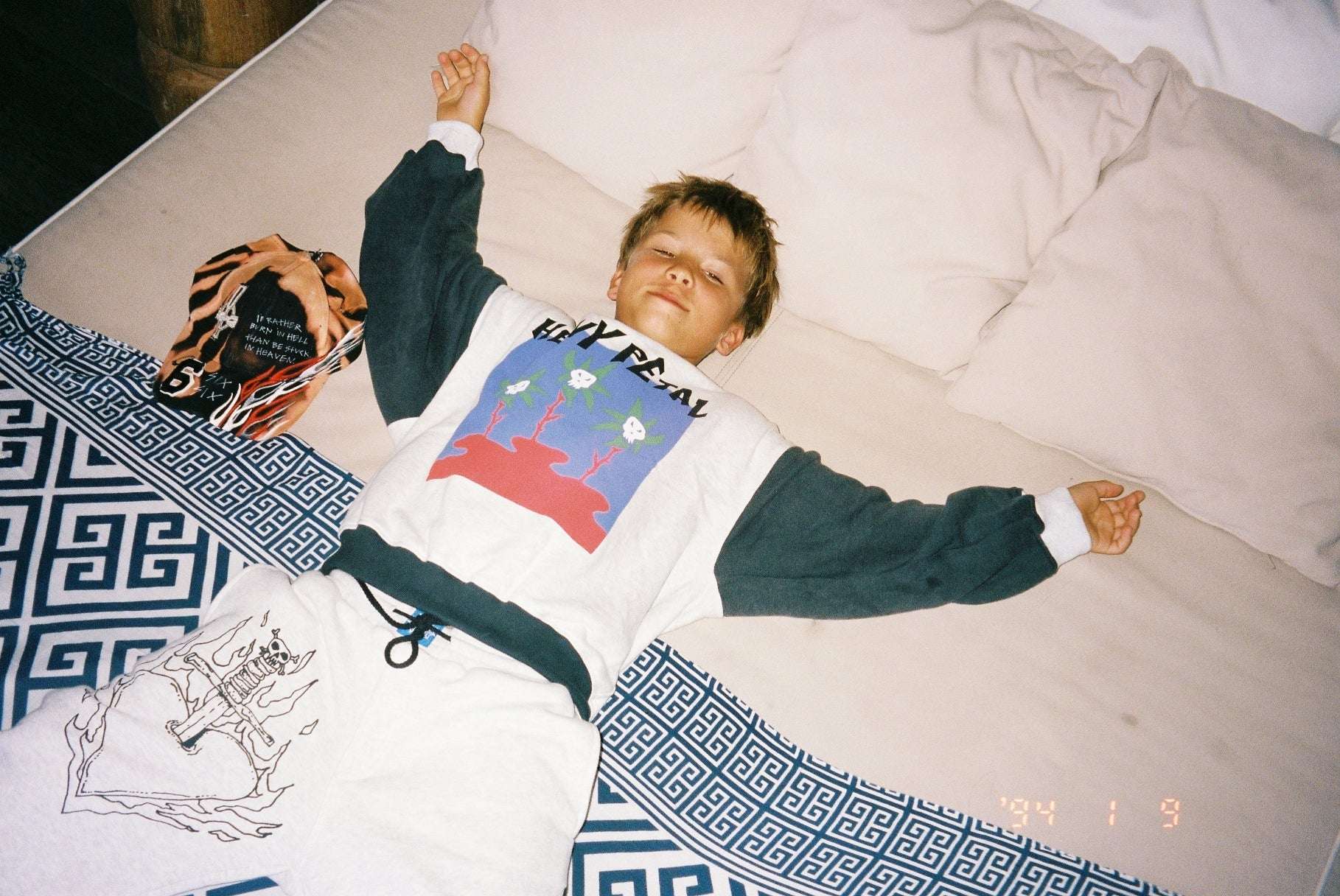 HEAVY PETAL SWEATER - youngandrestlesskids 