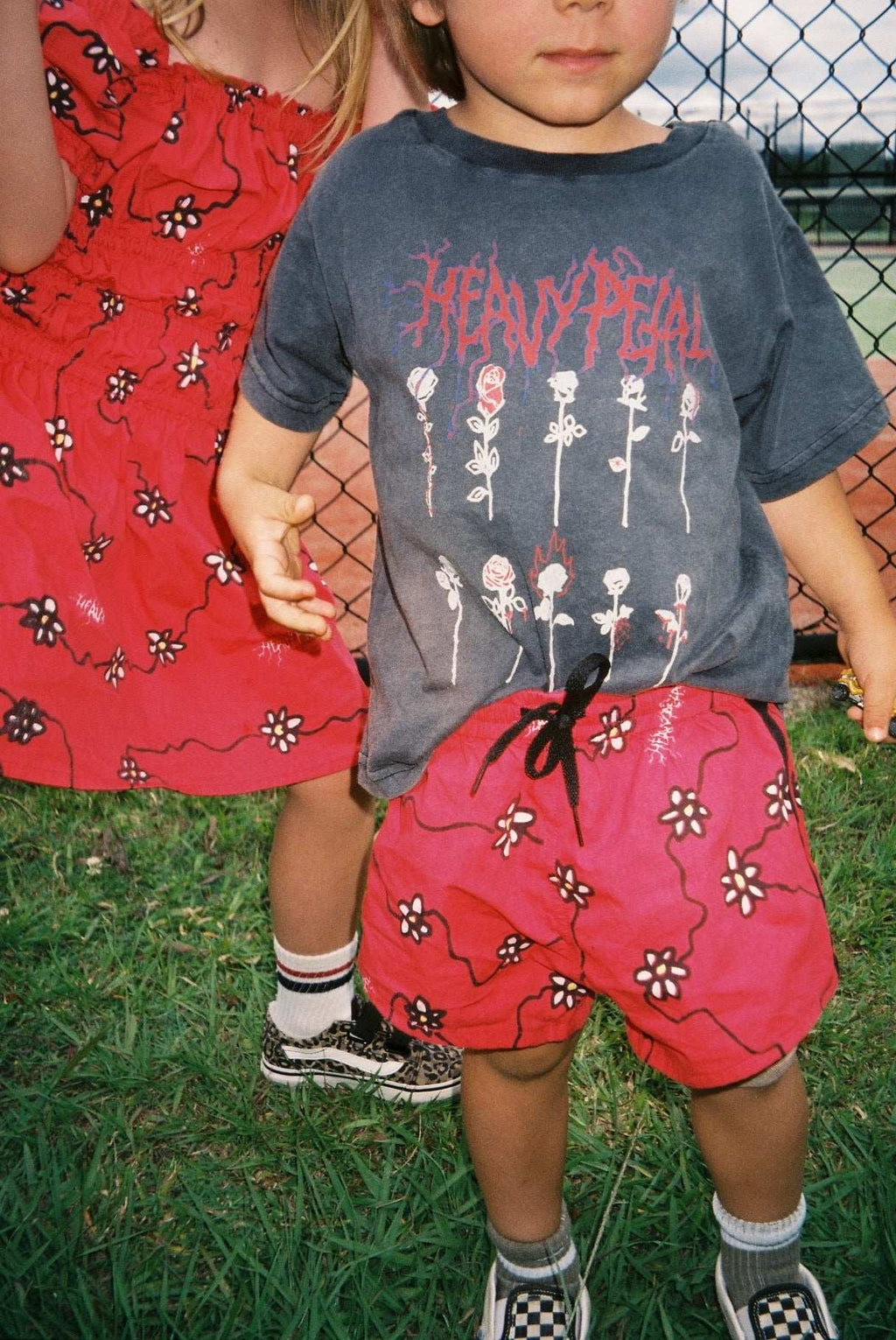 HEAVY PETAL TEE / WASHED BLACK - youngandrestlesskids 