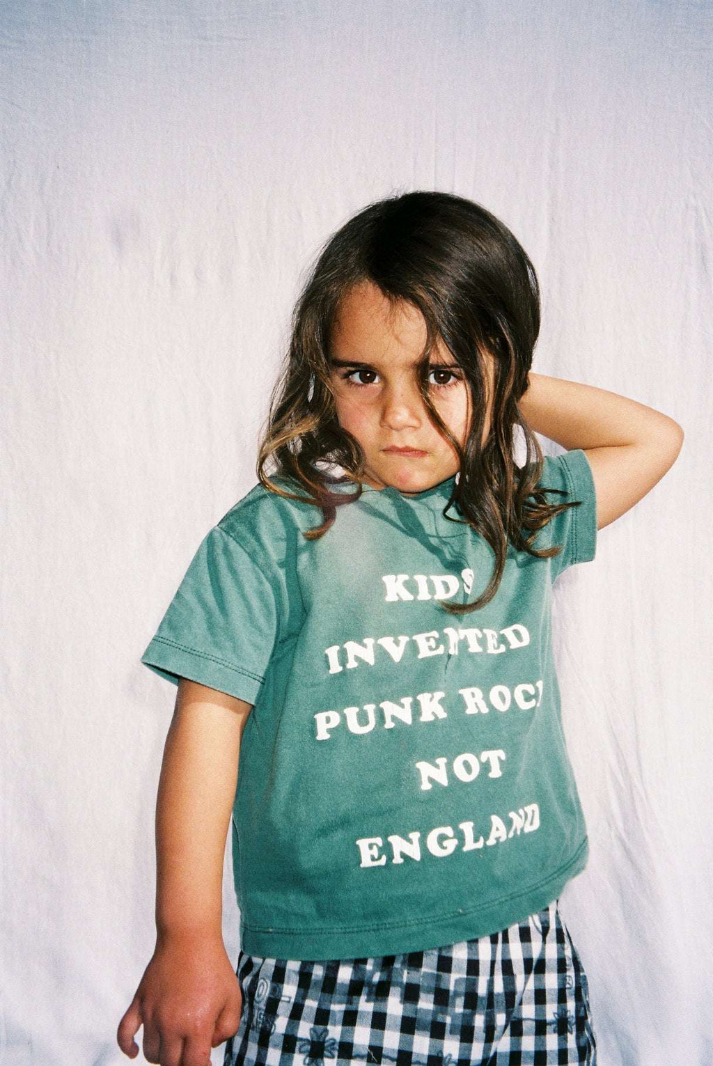 KIDS TEE / WASHED FOREST GREEN - youngandrestlesskids 