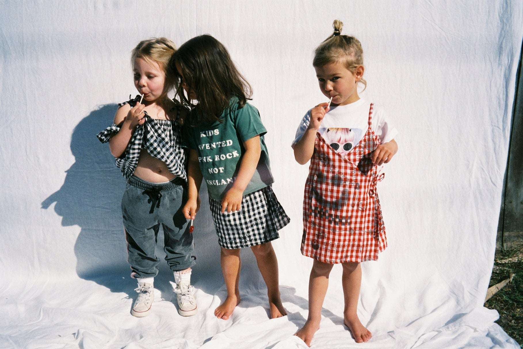 KIDS TEE / WASHED FOREST GREEN - youngandrestlesskids 