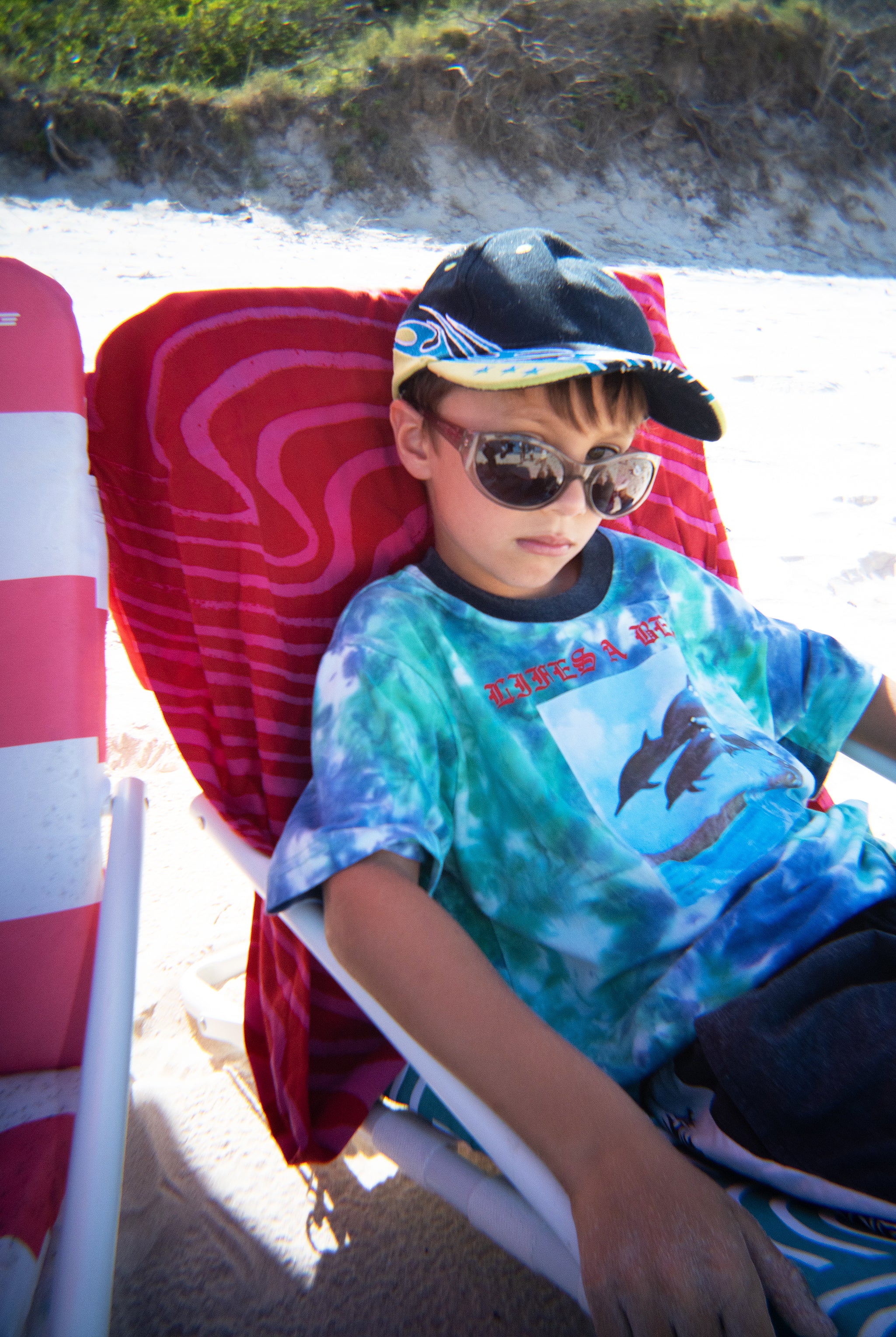 LIFES A BEACH TEE / TIE DYE