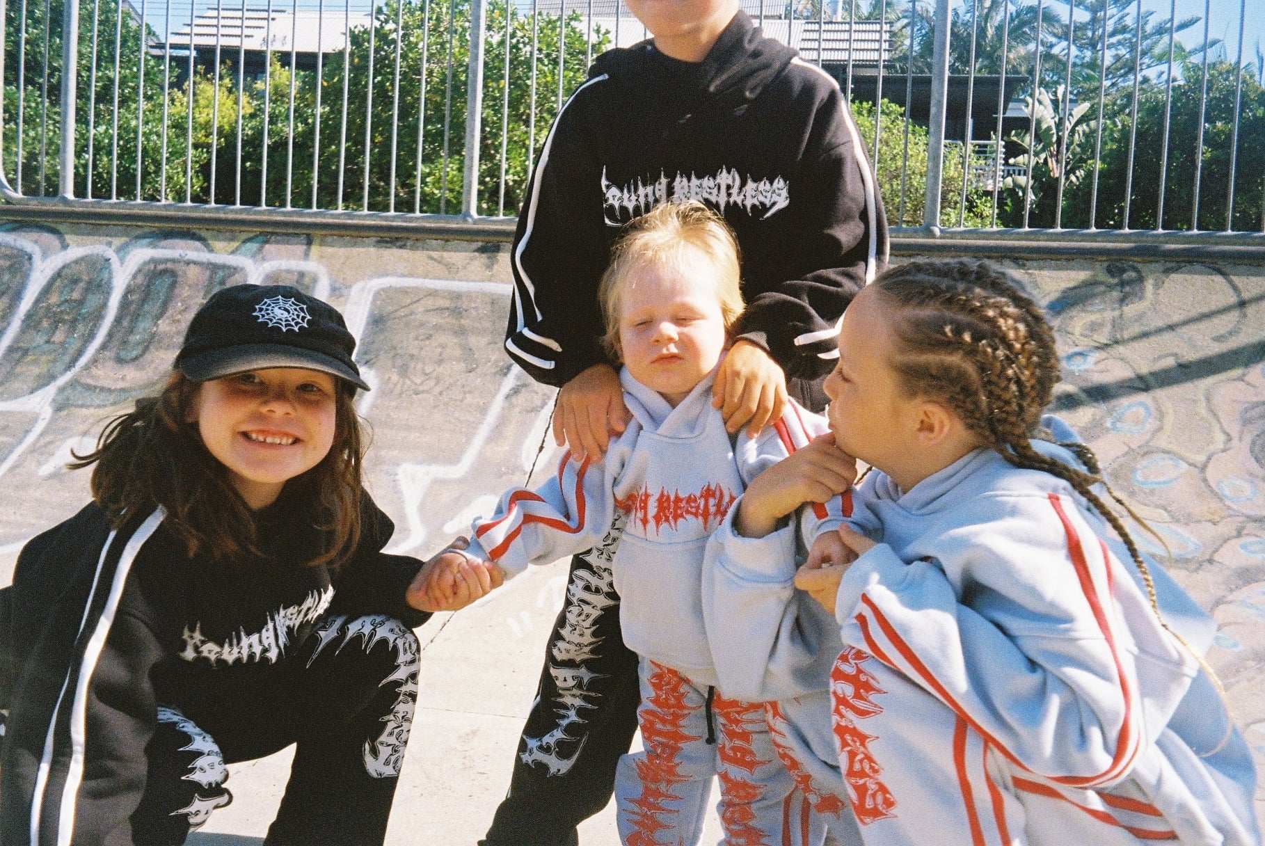 METAL HOOD / BLACK - youngandrestlesskids 