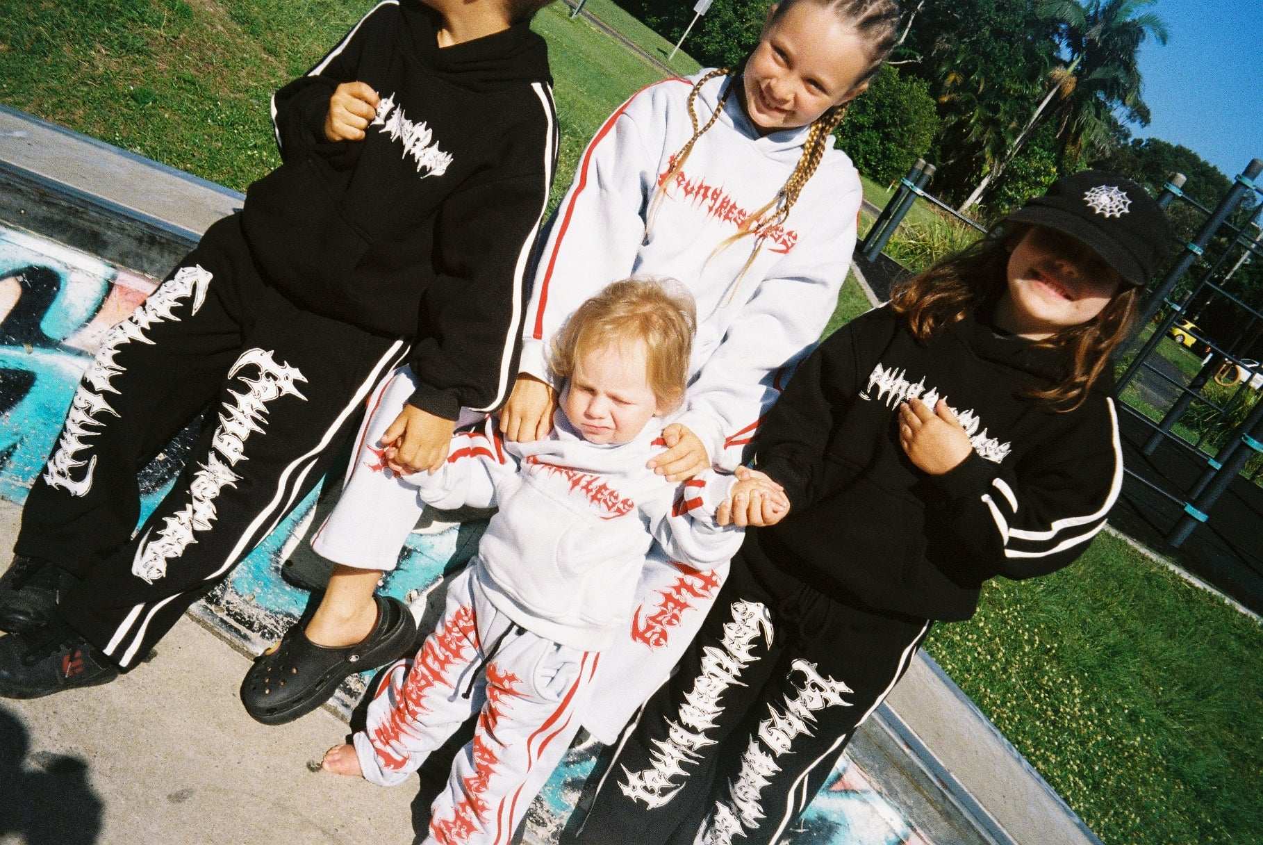 METAL HOOD / BLACK - youngandrestlesskids 