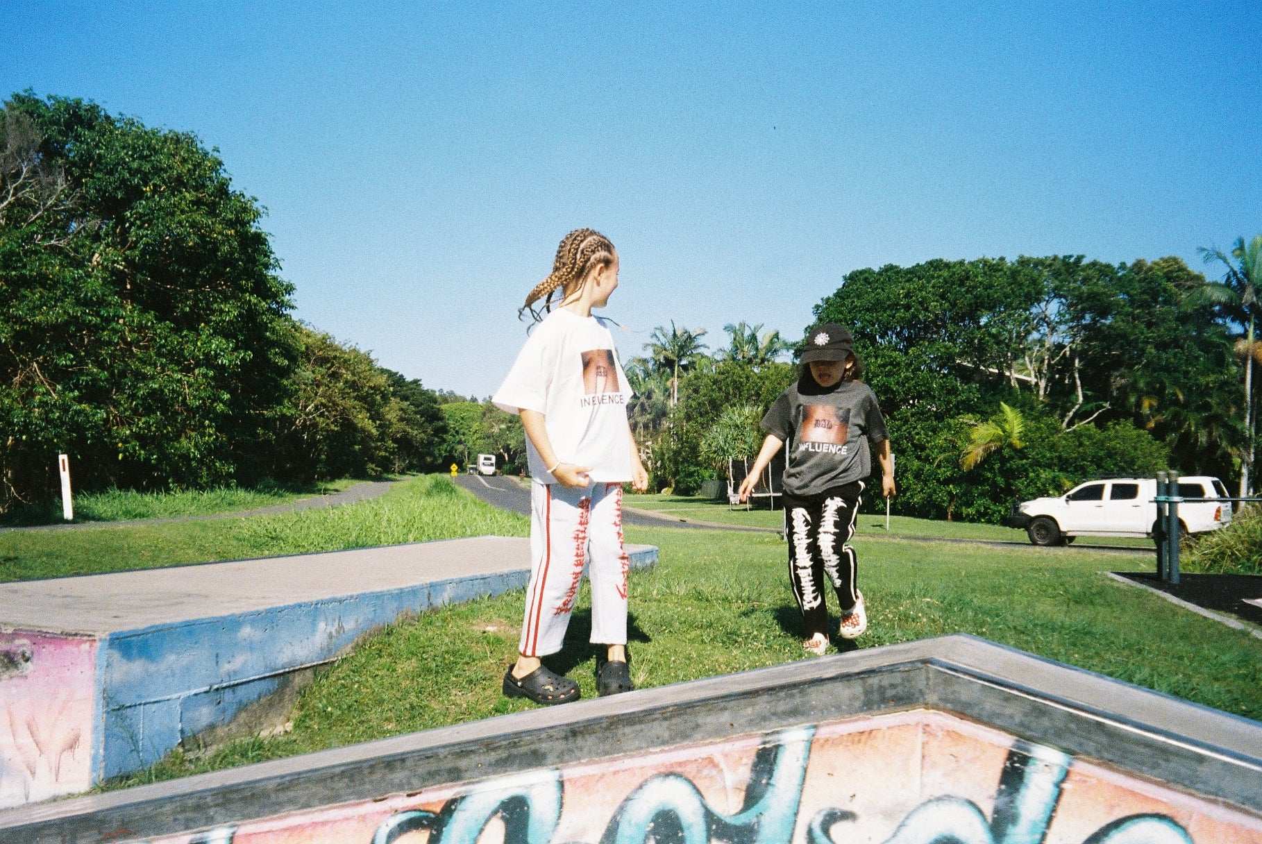 METAL SWEATPANT / BABY BLUE - youngandrestlesskids 