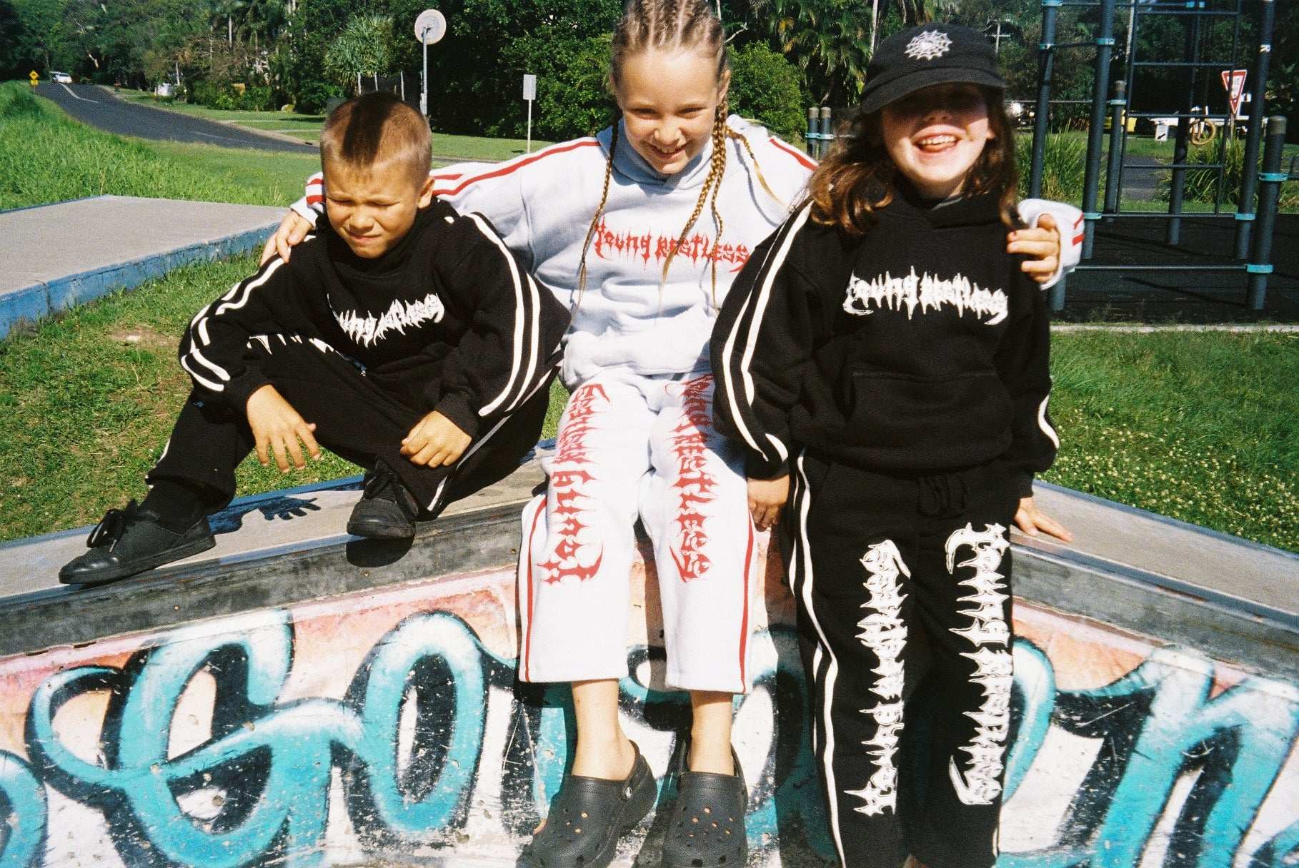 METAL SWEATPANT / BABY BLUE - youngandrestlesskids 