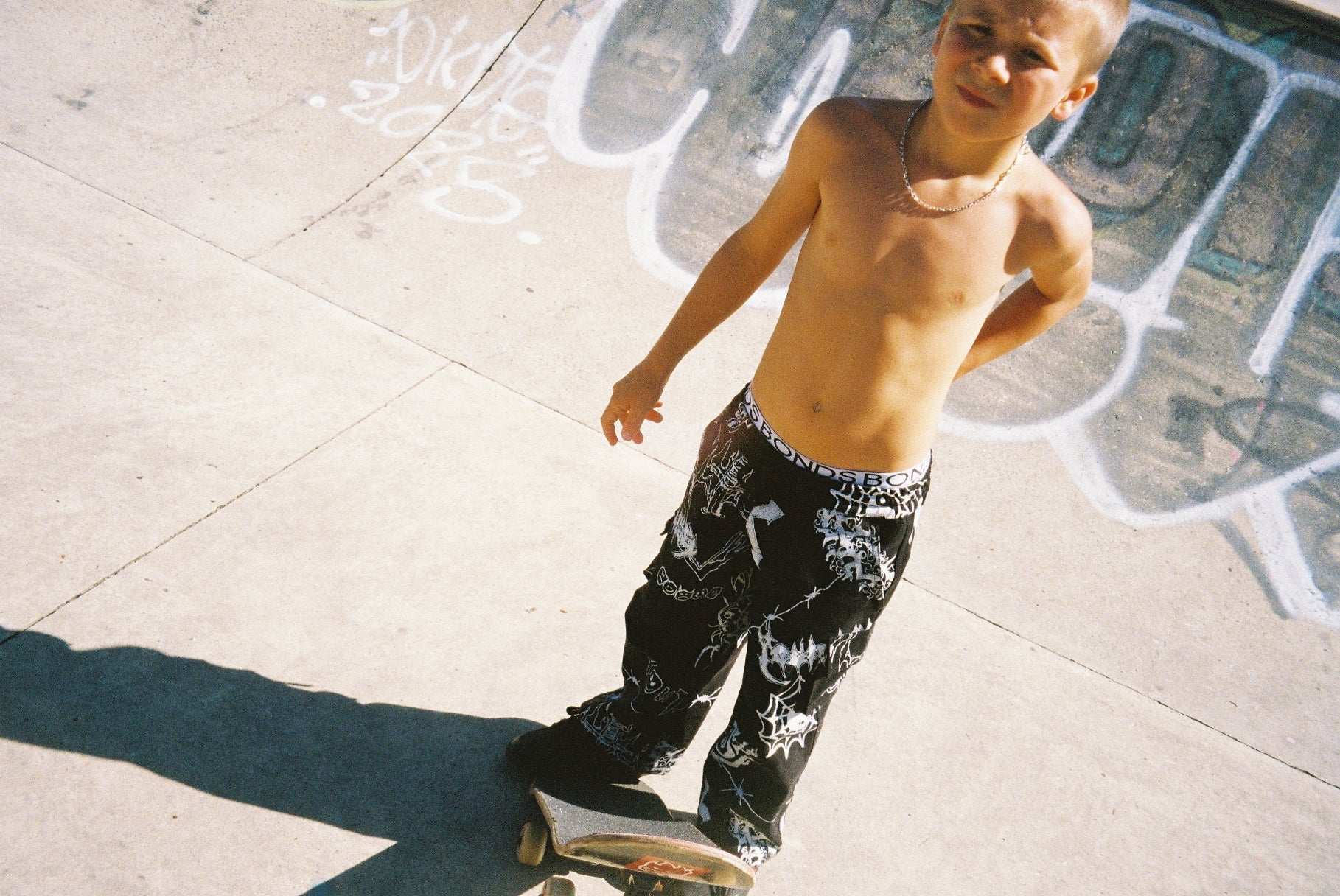 TATTOO CARGO / BLACK - youngandrestlesskids 