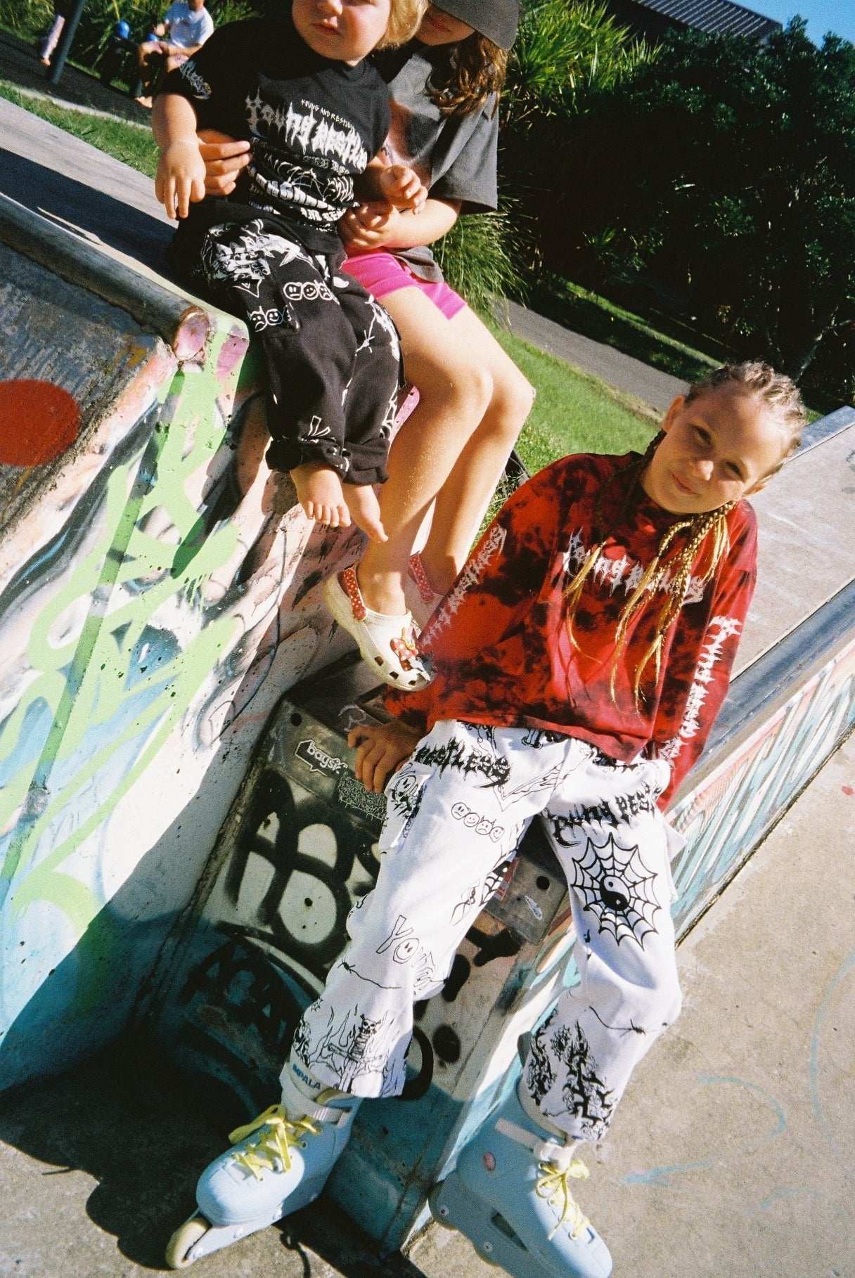 TATTOO CARGO / WHITE - youngandrestlesskids 