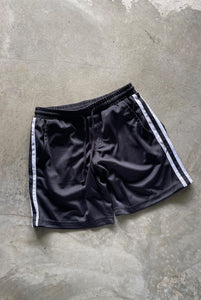 TRIBE SHORTS / BLACK