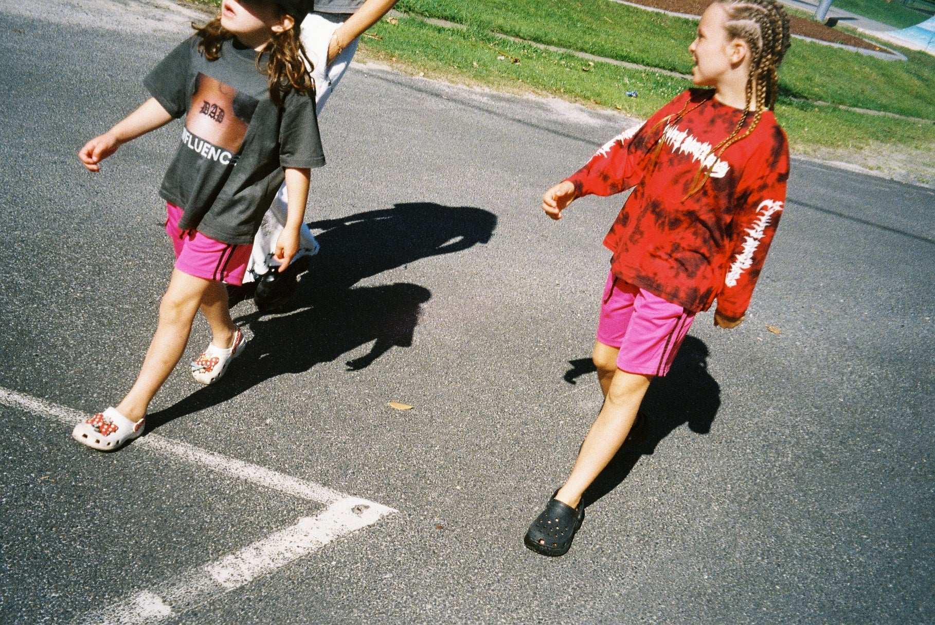 TRIBE SHORTS / PINK - youngandrestlesskids 